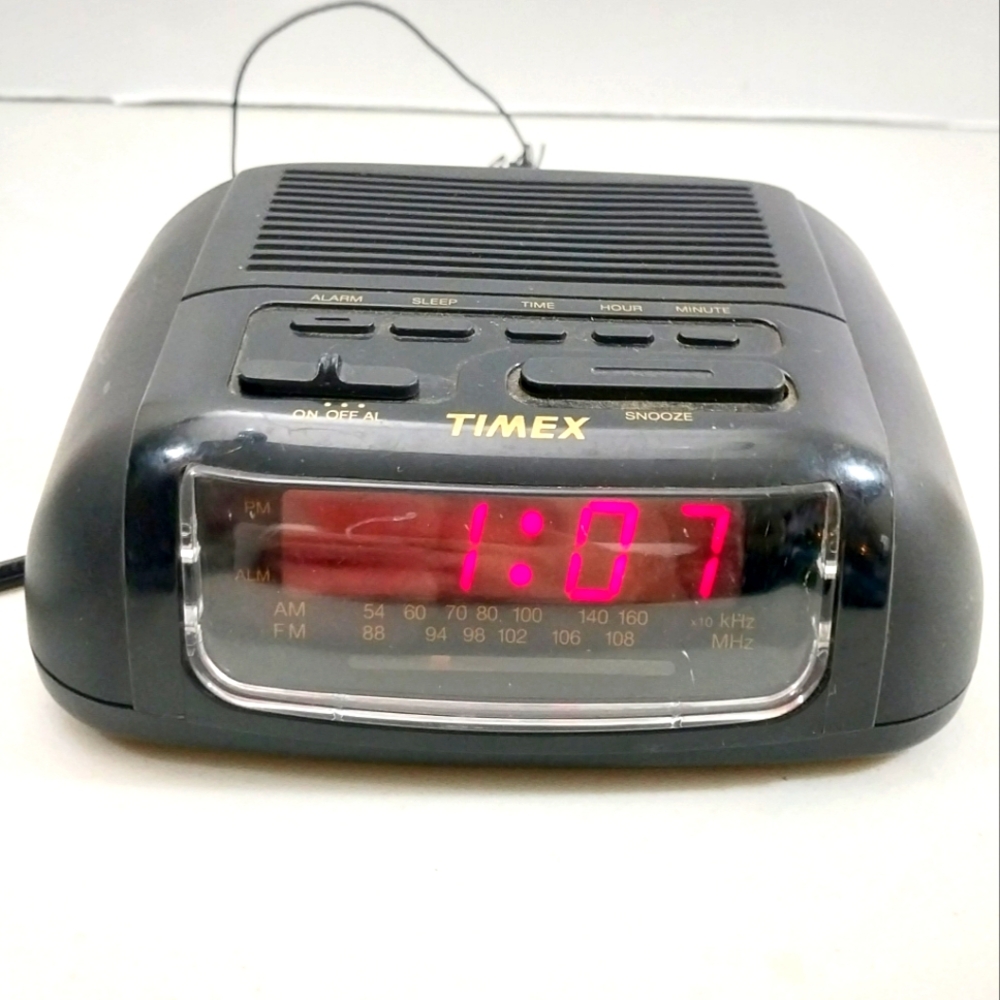 Vintage Timex Digital Alarm Clock Radio #A031
